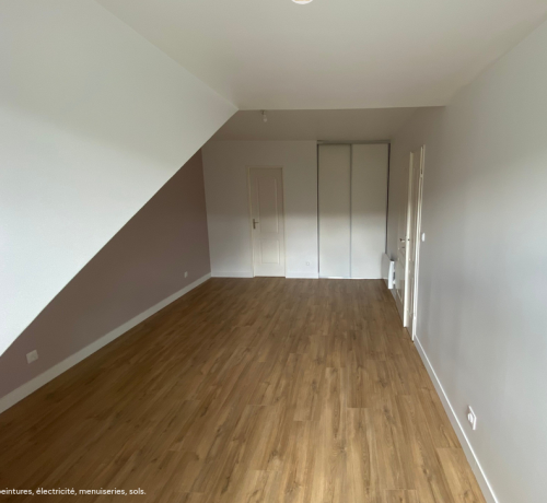 Réfection complète de 4 chambres: Enduits, peintures, électricité, menuiseries, sols.